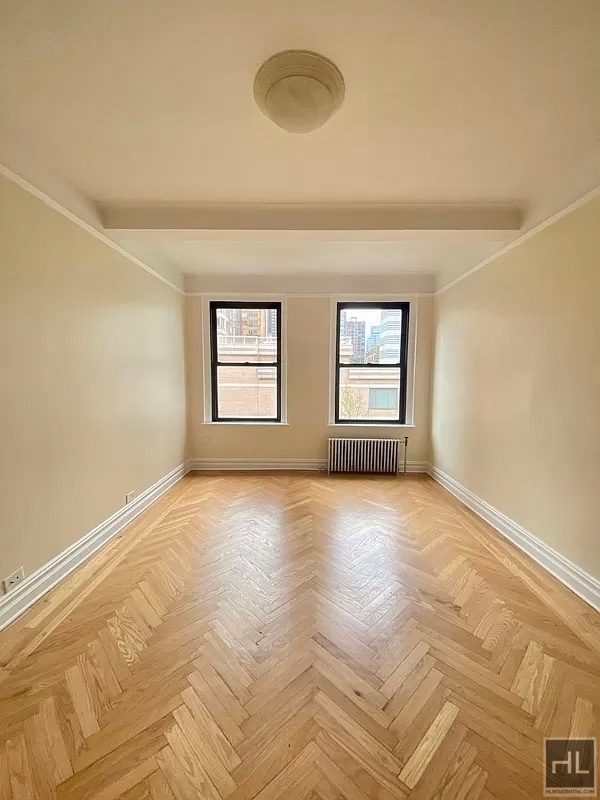 East 68 Street - Photo 2
