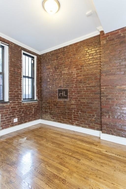 E 13th St. - Photo 3