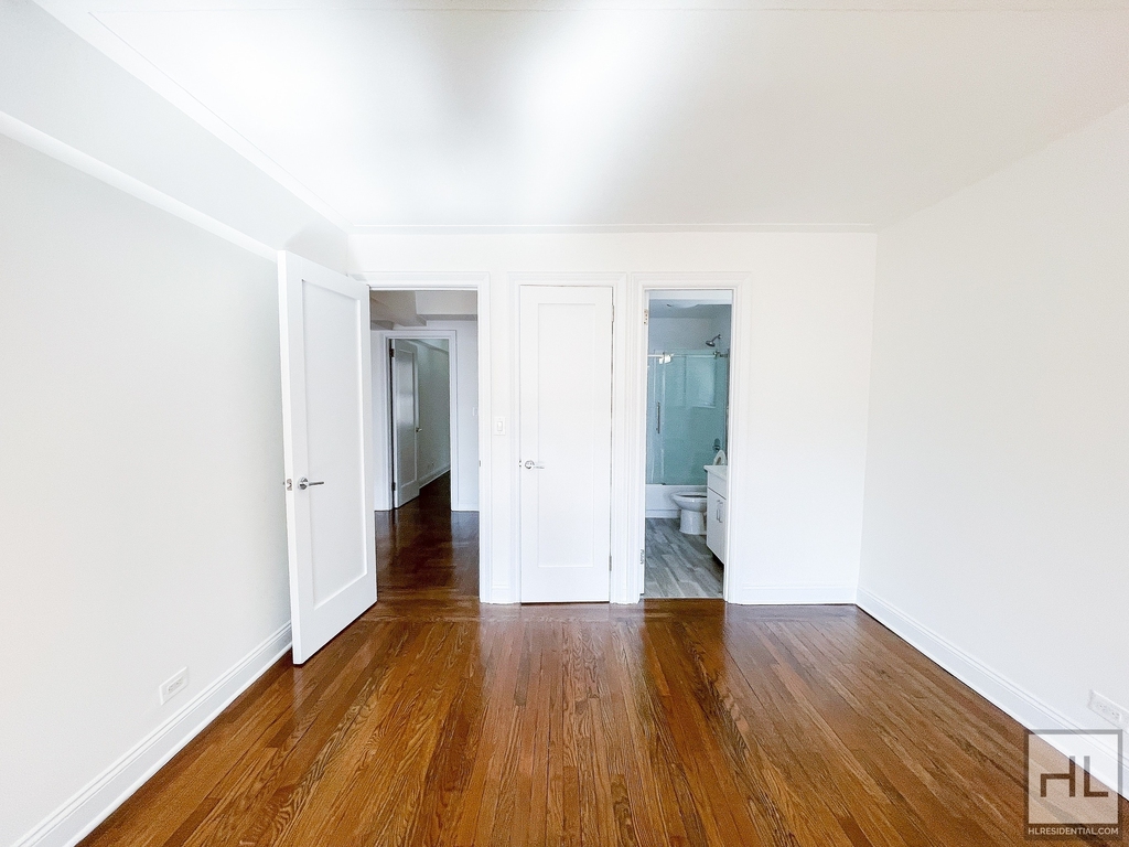 East 38 Street - Photo 2