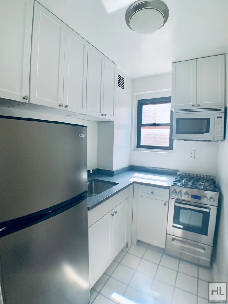 East 36 Street - Photo 1