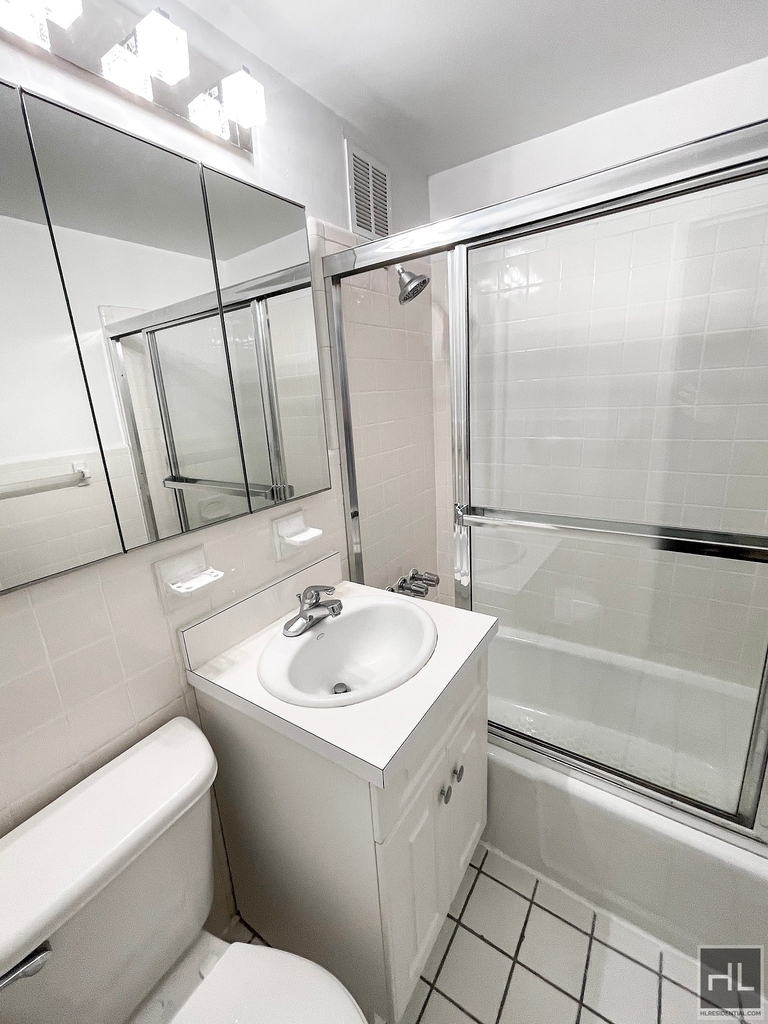 East 83 Street - Photo 2
