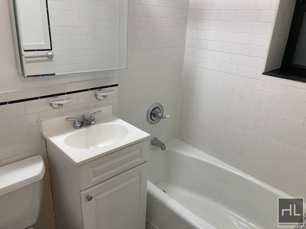 East 84 Street - Photo 0