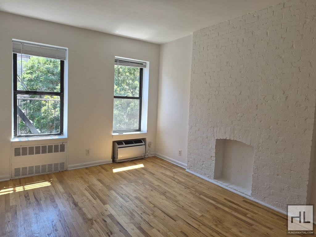 East 83 Street - Photo 0