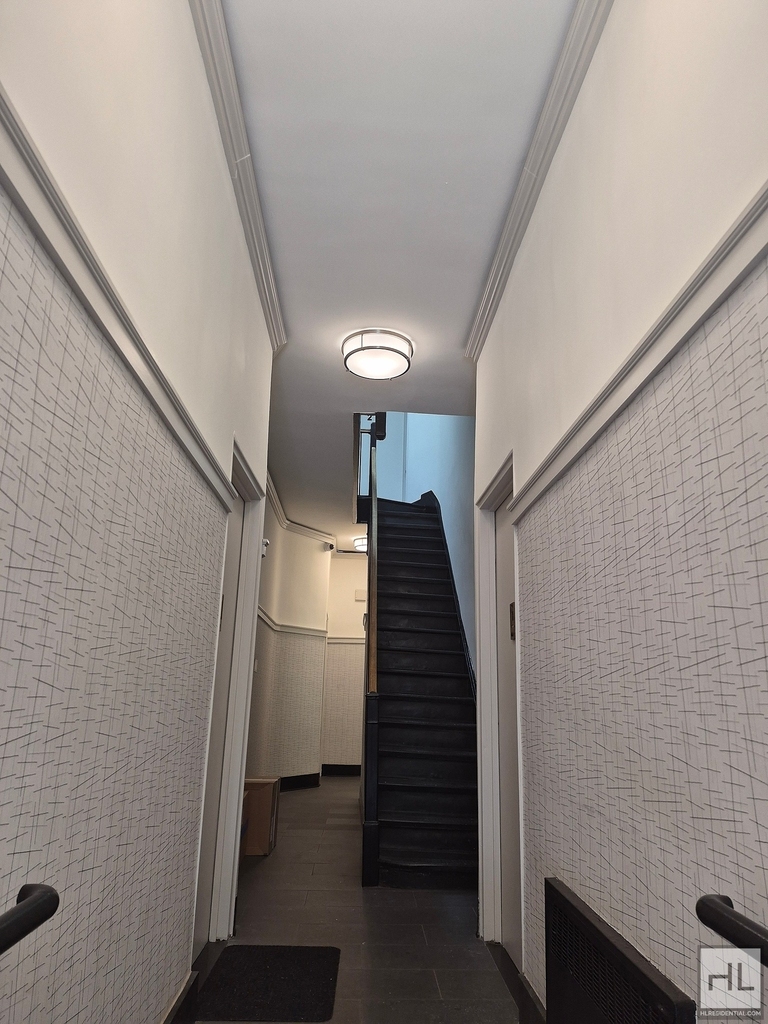 East 83 Street - Photo 12