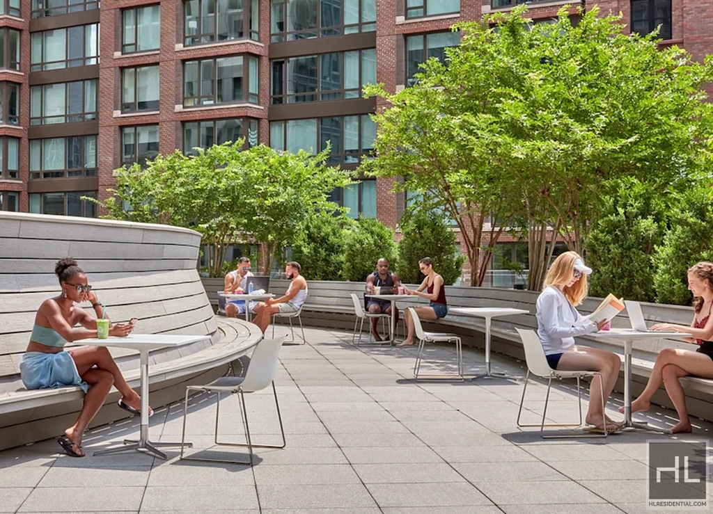 West 54th Street - Photo 16