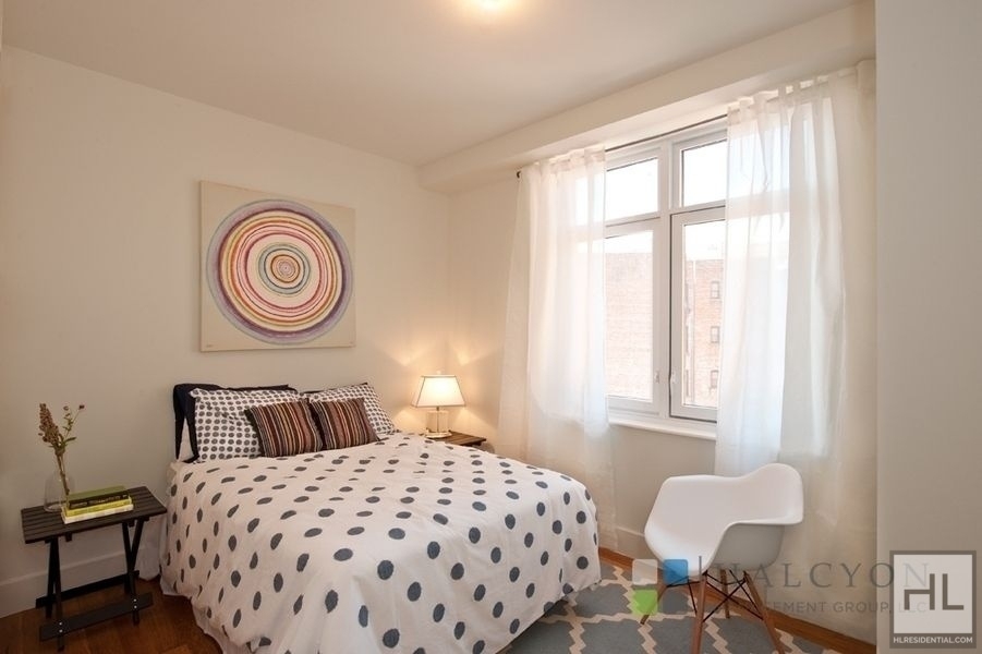 Sullivan Place - Photo 0
