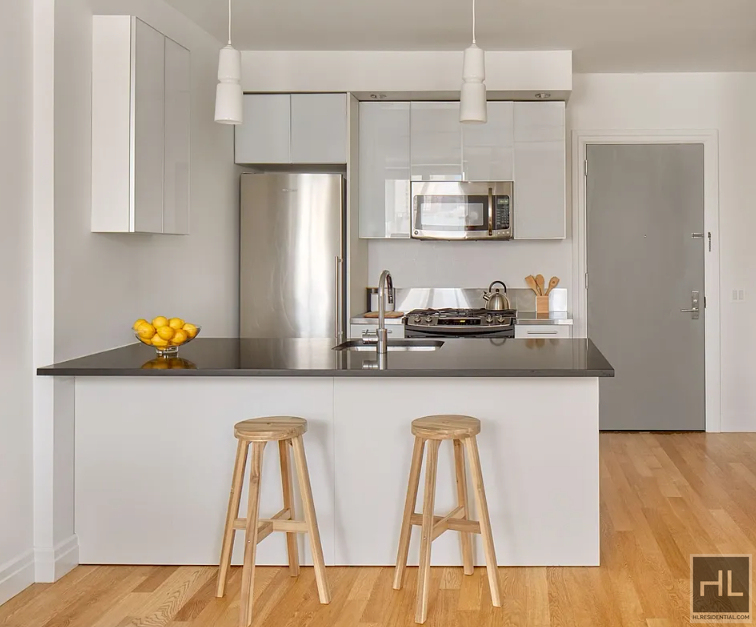 West 54th Street - Photo 1