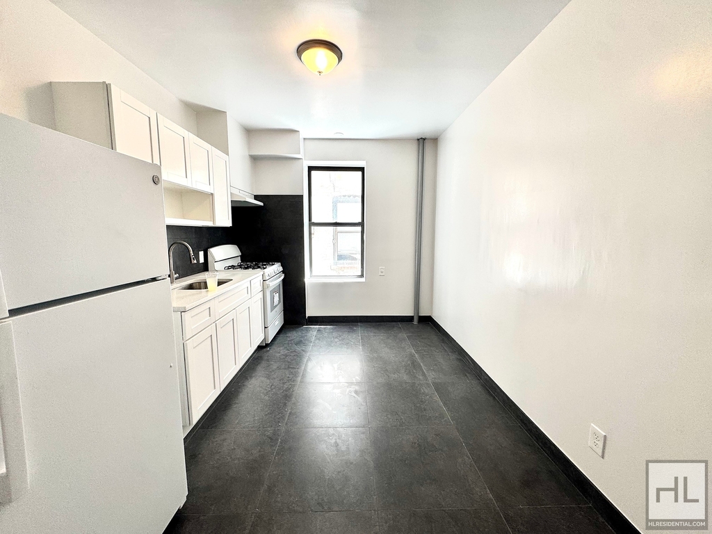 85 Street - Photo 6