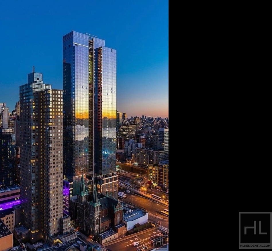 Tenth Avenue - Photo 8