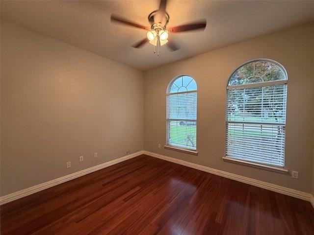 1609 Simsbury Drive - Photo 9