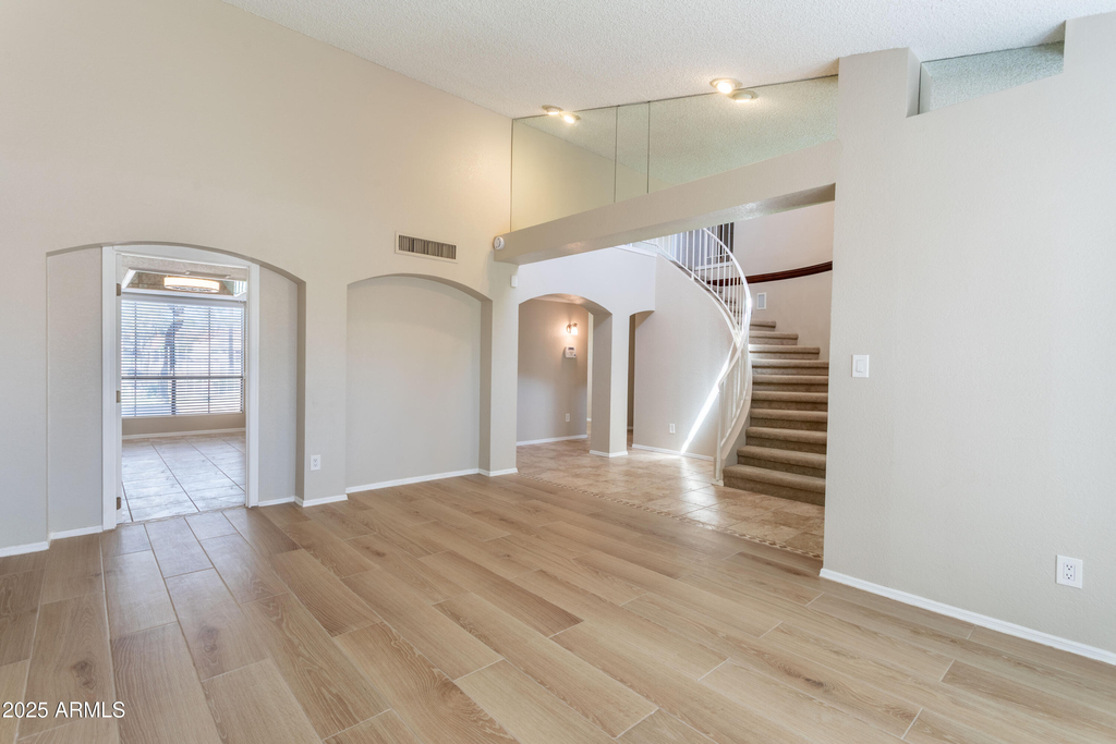 10930 E Hope Drive - Photo 6