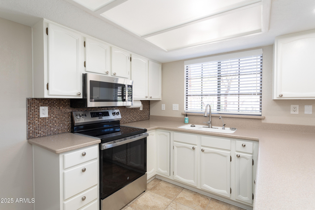 10930 E Hope Drive - Photo 3