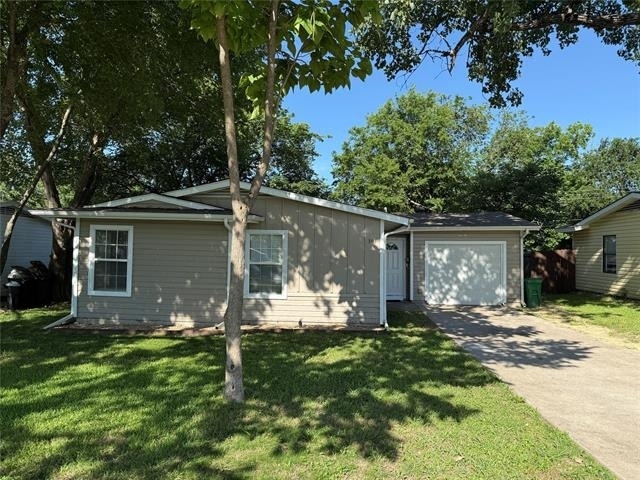 303 Ridgefield Circle - Photo 0