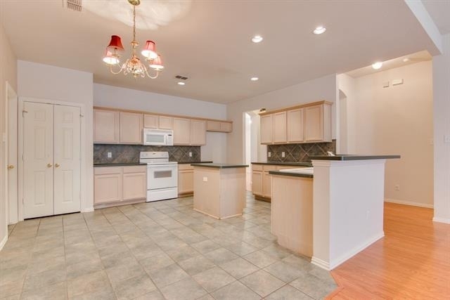 1133 Hillwood Drive - Photo 9