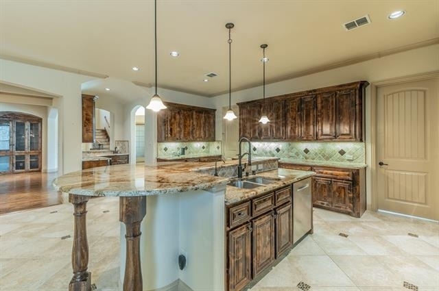7565 Rawlins Lane - Photo 8