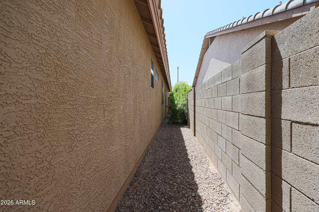 2470 W Warren Drive - Photo 36