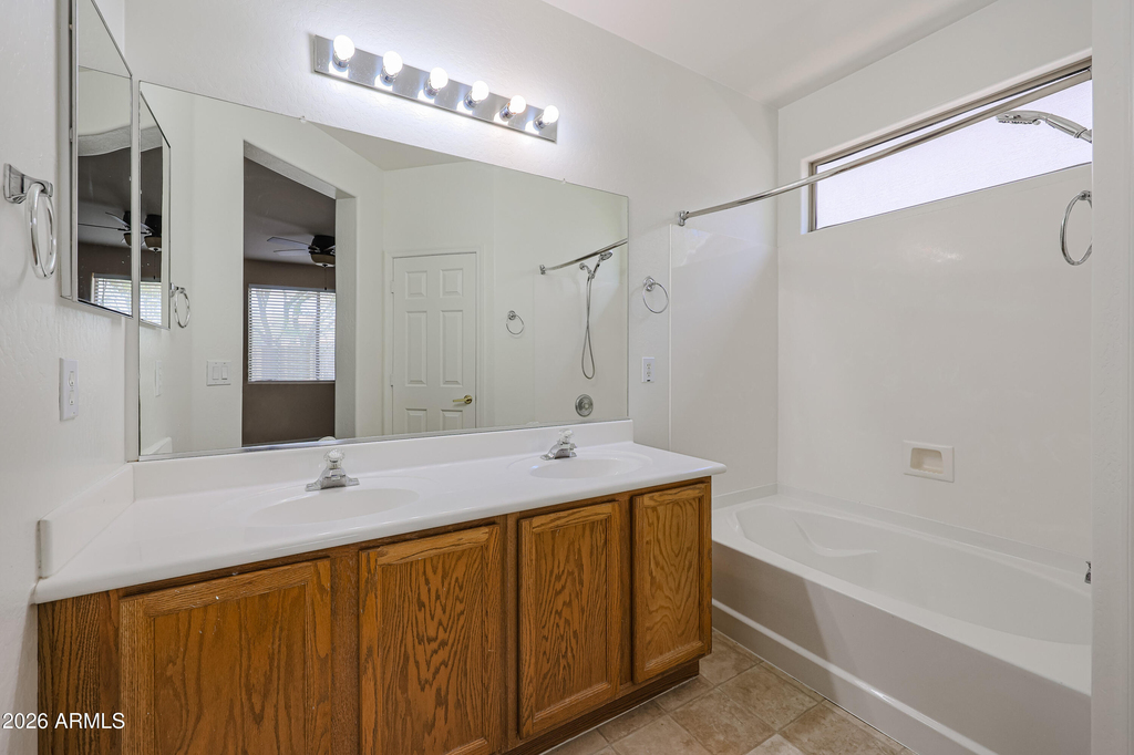 2470 W Warren Drive - Photo 32