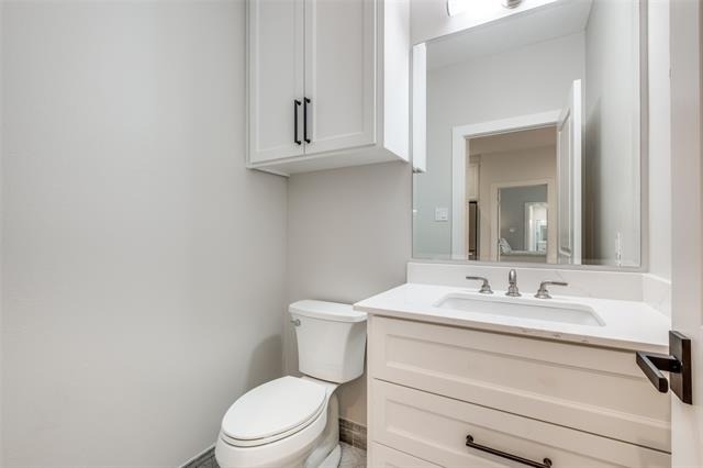 734 N Montclair Avenue - Photo 18