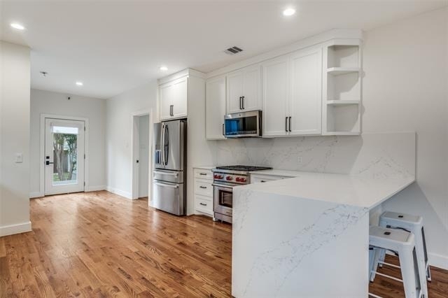 734 N Montclair Avenue - Photo 14