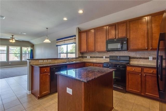 1404 Bluebird Drive - Photo 6