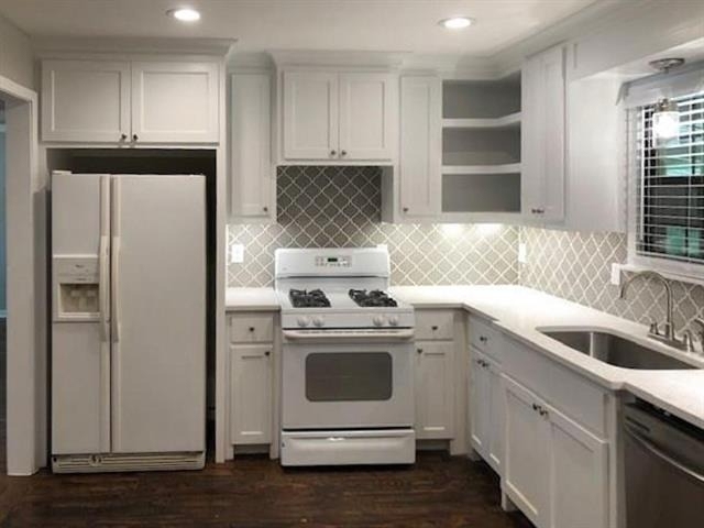 602 W 3rd Street - Photo 2
