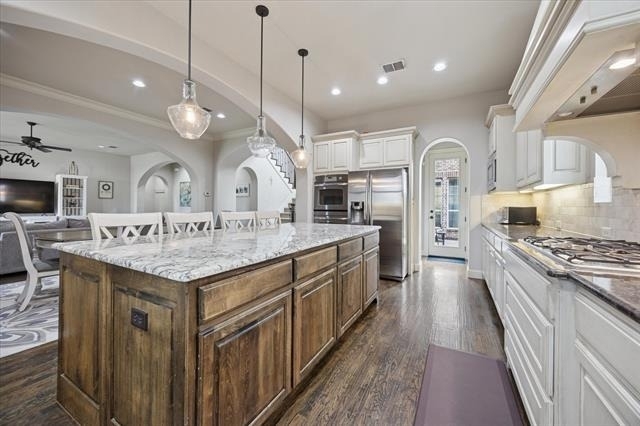 580 Butchart Drive - Photo 4