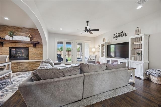 580 Butchart Drive - Photo 8