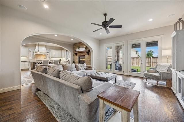 580 Butchart Drive - Photo 1