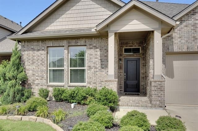 1513 Canary Lane - Photo 2