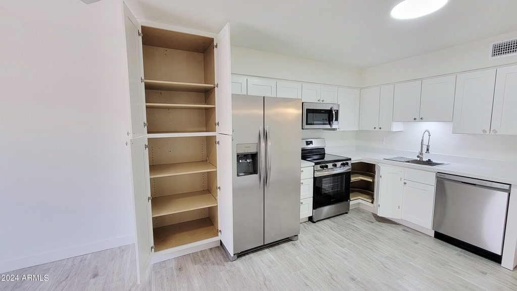 6203 E Glencove Street - Photo 6