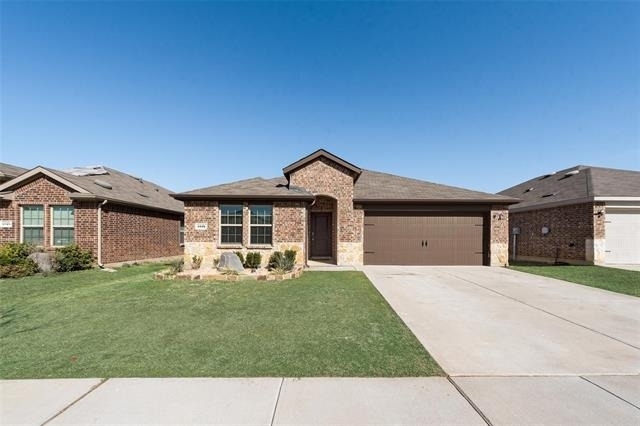 4016 Huntington Drive - Photo 0