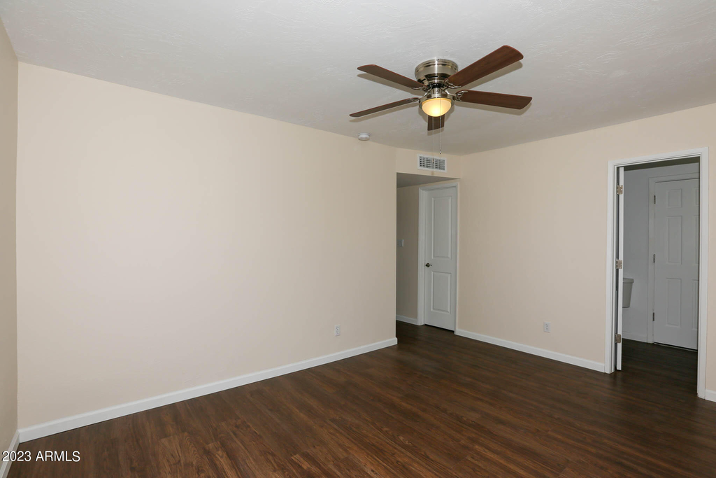 6226 S Hazelton Lane - Photo 11