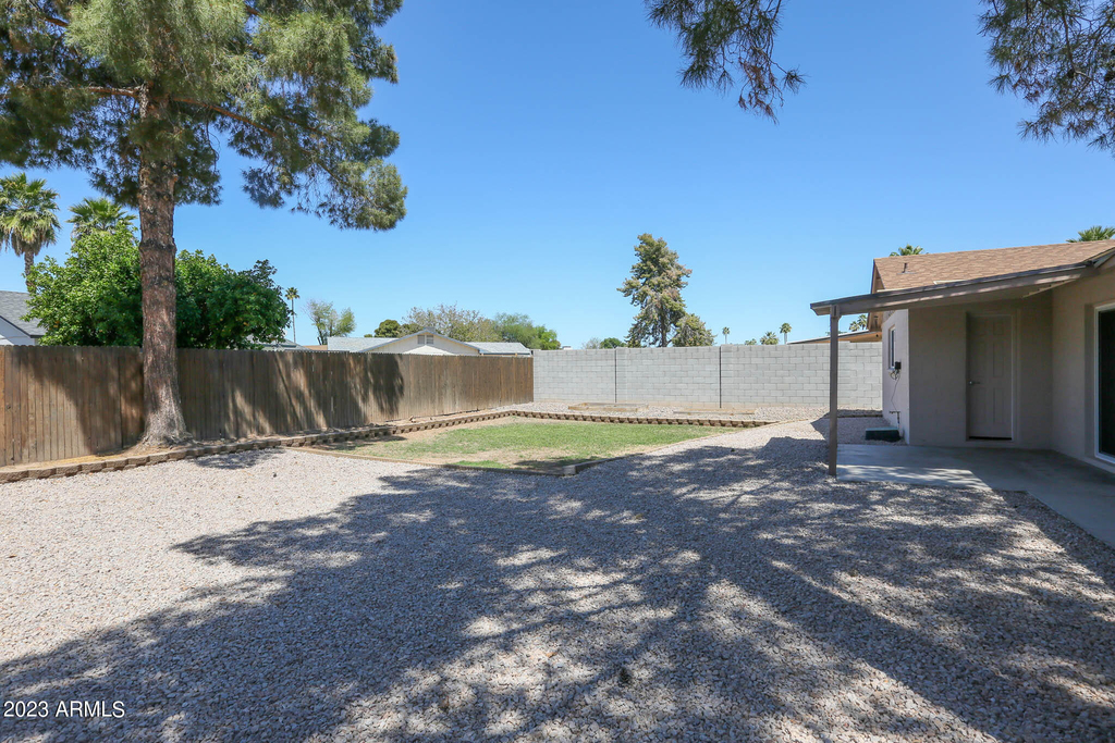6226 S Hazelton Lane - Photo 19