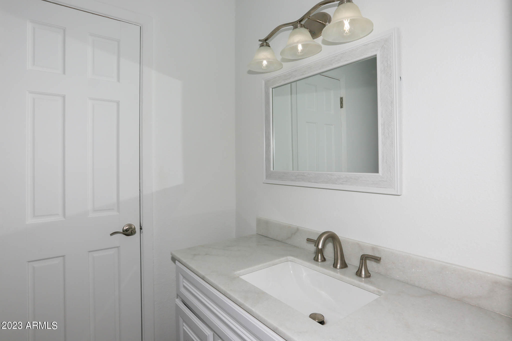 6226 S Hazelton Lane - Photo 12