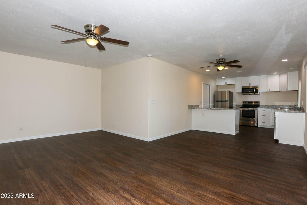 6226 S Hazelton Lane - Photo 1