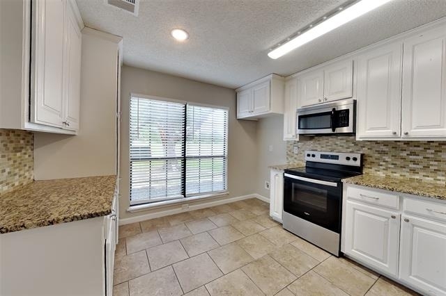 4208 Staghorn Circle N - Photo 3