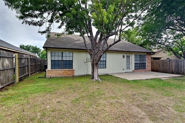 4208 Staghorn Circle N - Photo 16
