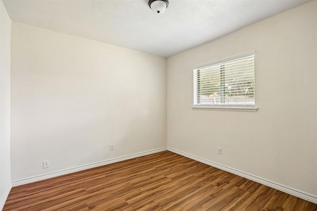 6221 Pine Street - Photo 7