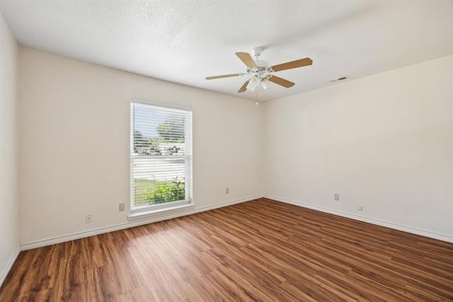 6221 Pine Street - Photo 5