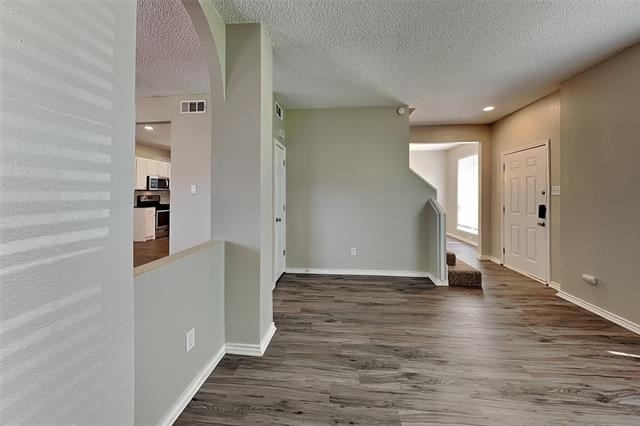 600 Blue Leaf Drive - Photo 2