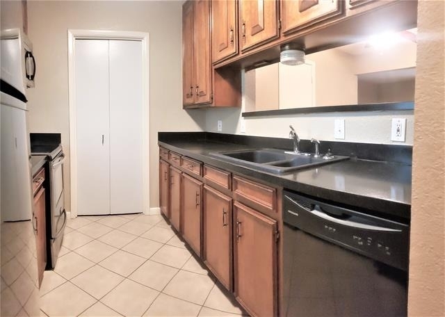 7604 Bridges Avenue - Photo 3