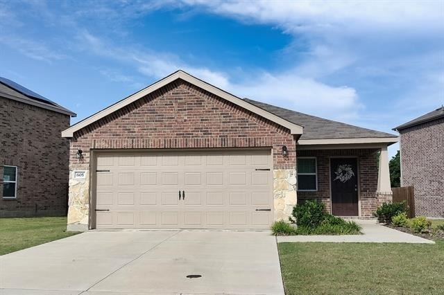605 Grenada Lake Drive - Photo 0
