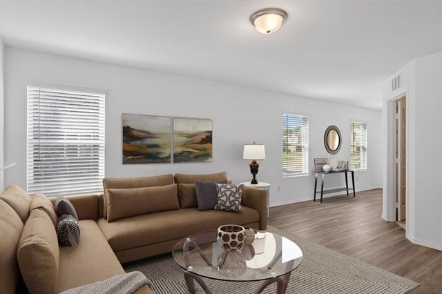 605 Grenada Lake Drive - Photo 4