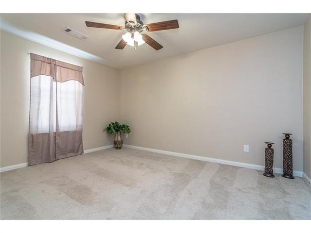 1009 Hawthorne Road - Photo 2