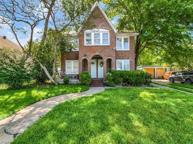 6110 Junius Street - Photo 0