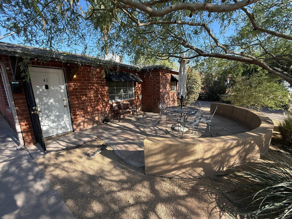 41 E Woodward Drive - Photo 1