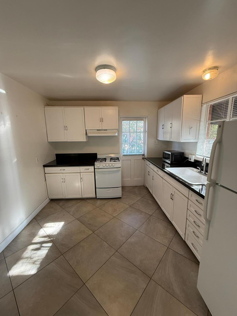 41 E Woodward Drive - Photo 7