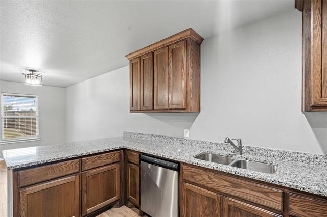 136 Abbey Park Court - Photo 12