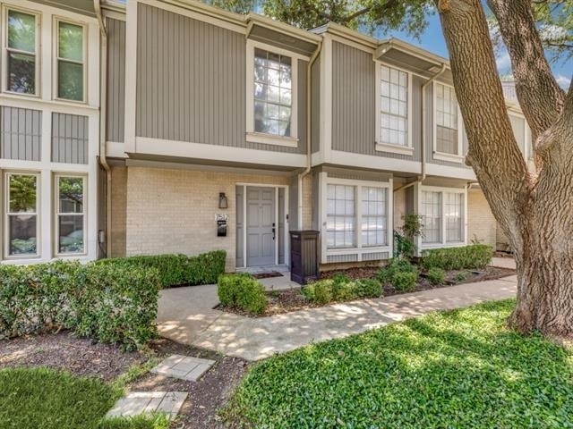 7512 Woodthrush Drive - Photo 0