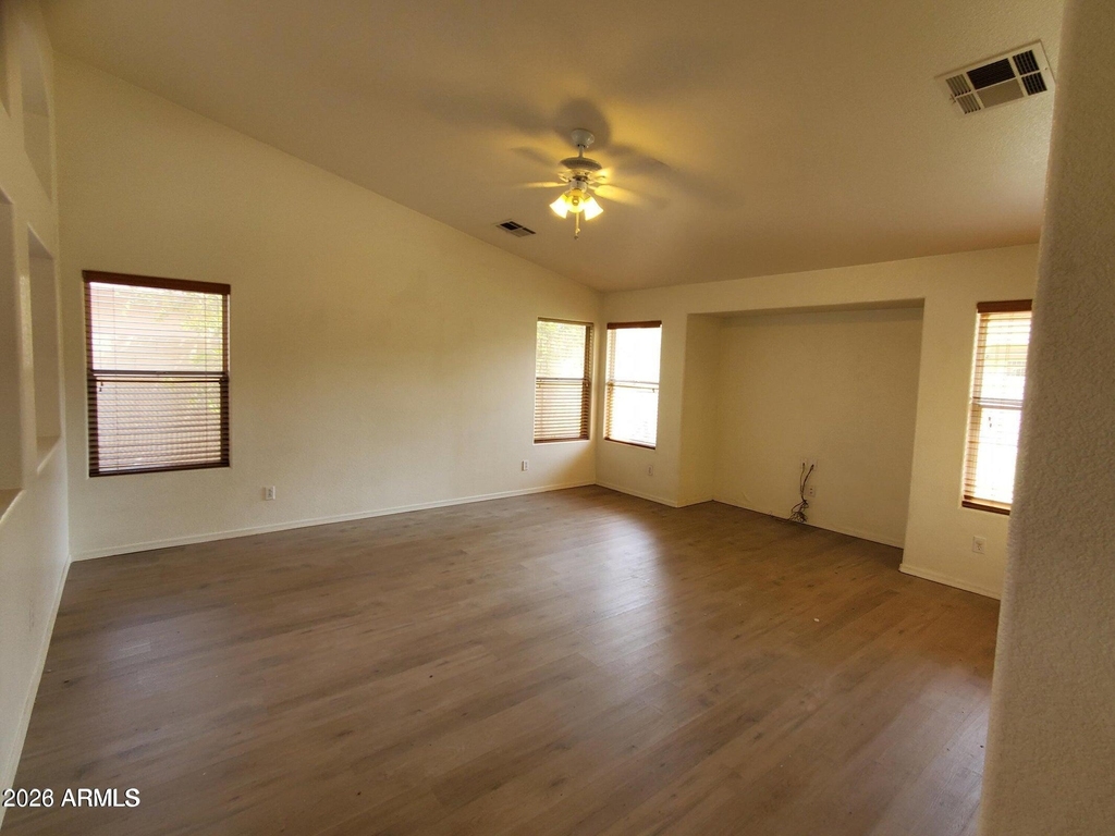 1853 E Shannon Street - Photo 5